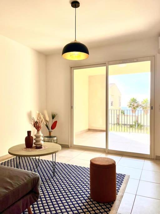 Appartement Neuf Avec Terrasse サン・フロラン エクステリア 写真